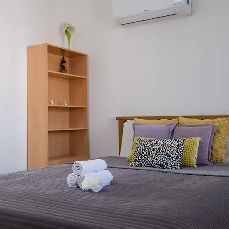 Lighthouse Luxury Holiday Townhouse Apartment *