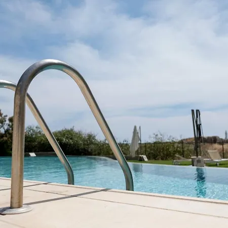 Lighthouse Luxury Holiday Townhouse * Πάφος
