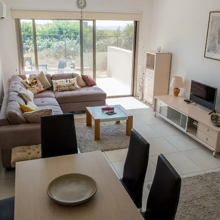 아파트 Lighthouse Luxury Holiday Townhouse 파포스