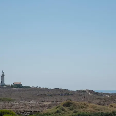 Lighthouse Luxury Holiday Townhouse Πάφος