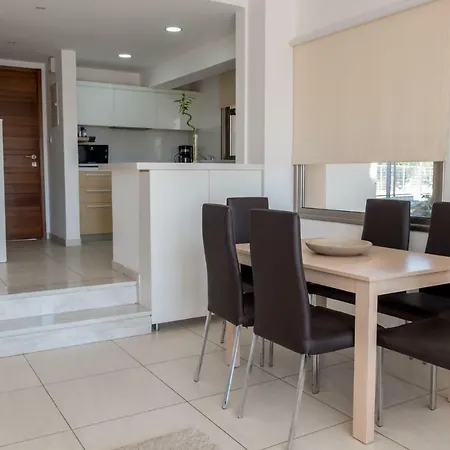 Lighthouse Luxury Holiday Townhouse *