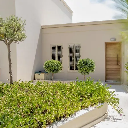 Lighthouse Luxury Holiday Townhouse Paphos